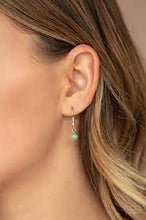 Load image into Gallery viewer, Fashion Flaunt - Green
